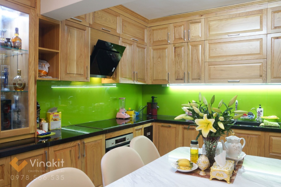 Tủ bếp inox cánh gỗ tự nhiên